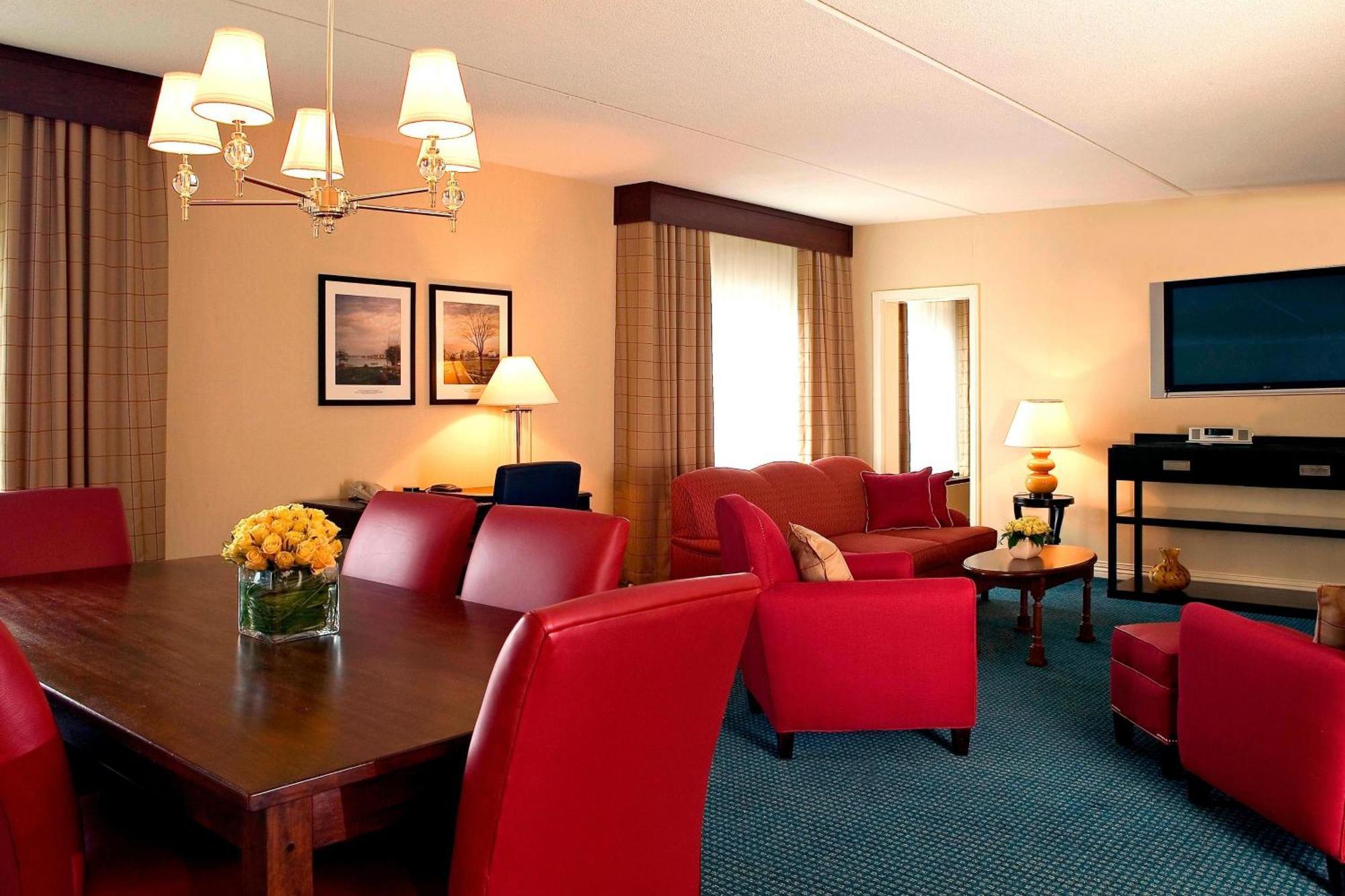 Four Points By Sheraton Wakefield Boston Hotel & Conference Center Exterior photo